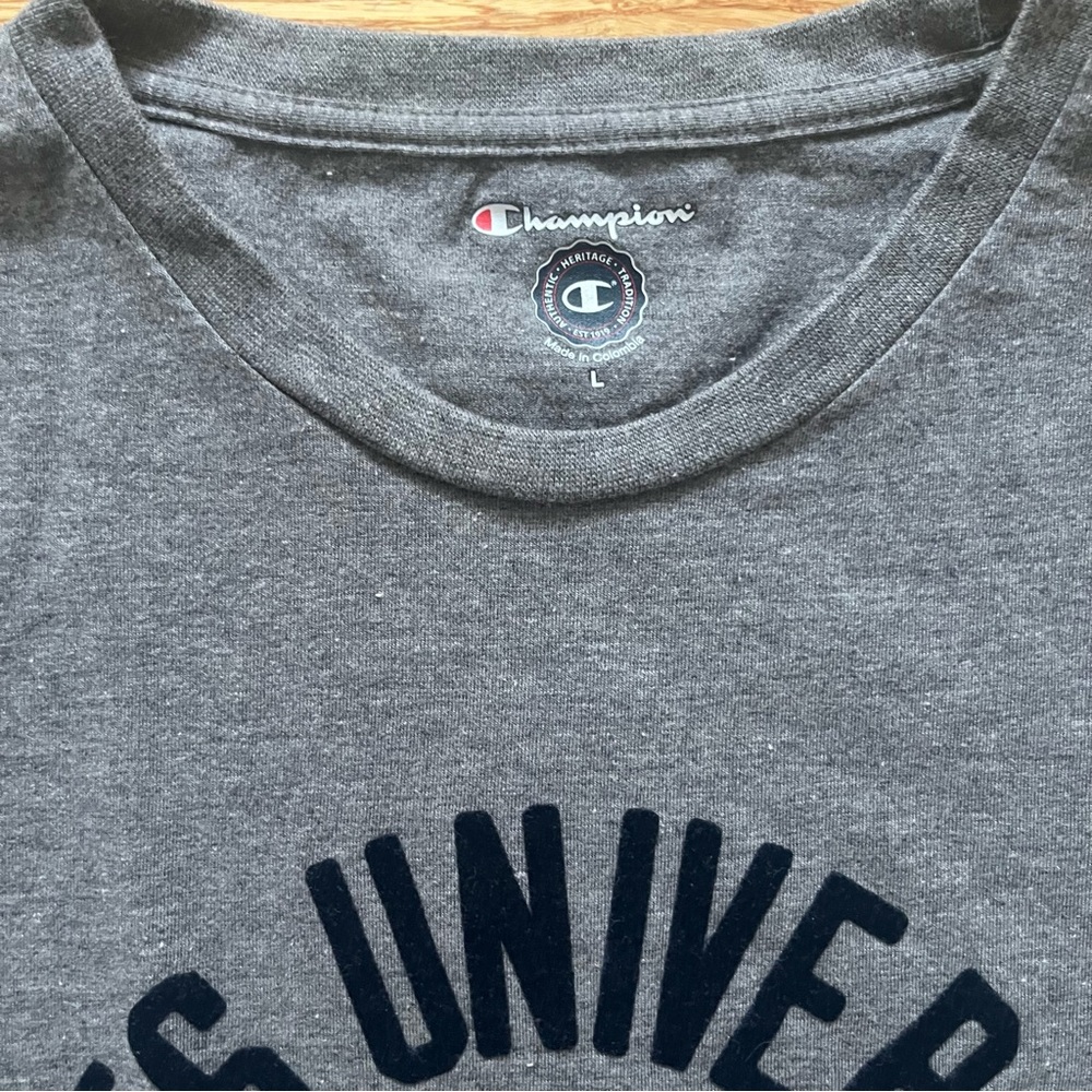 TUFTS Collegiate Wear T-shirt SET - Picture 3 of 10